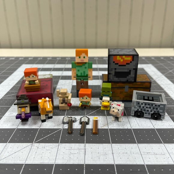 LOT OF 15 MINECRAFT TOYS MINI FIGURES + Bonus 
Accessories Ships Next Day - Picture 1 of 6